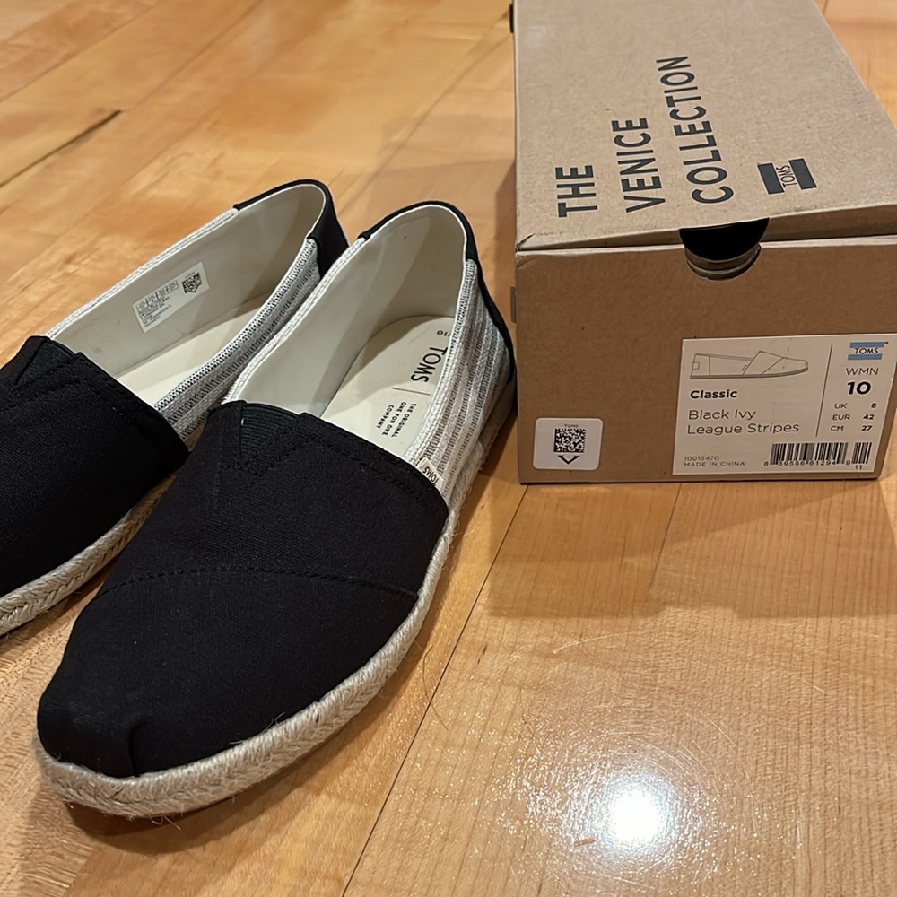 TOMS Classic Black Ivy League Stripes Slip-on, Women’s size 10 - Picture 2 of 6
